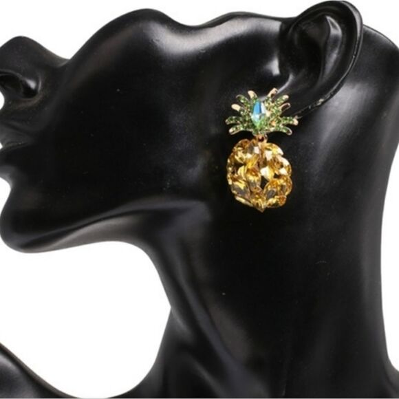 New PINEAPPLE RHINESTONE STUD EARRINGS - Picture 2 of 6